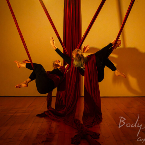 Eleonora Valorz e Alexandra Paige Morris - Three Waves