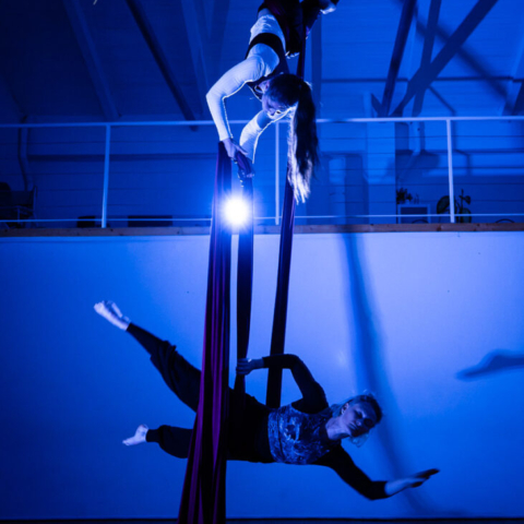 Eleonora Valorz e Alexandra Paige Morris - Three Waves